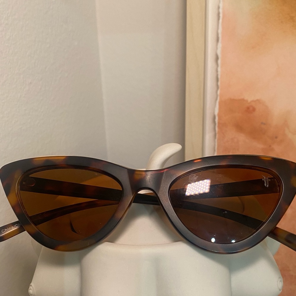 Frye cat eye sunglasses 
Matte tortoiseshell with gold metal detail